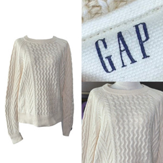 สเวตเตอร์ไหมพรม แบรนด์ GAP สีขาวนวล ใครใส่ก็เหมาะ