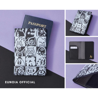 [พรีออเดอร์] เคสพาสปอร์ต ซองใส่ Passport Case ลายกราฟฟิคการ์ตูน โทนขาวดำ