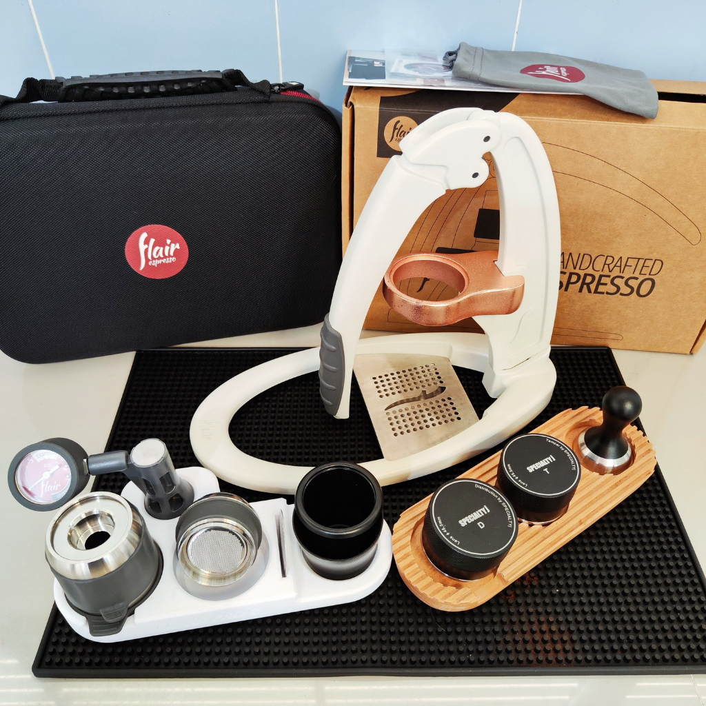 ขาย Flair Pro 2 พร้อมอุปกรณ์เสริม SPECIALTYj Distribution &amp; Tamper [มือสอง-Used] เครื่องชงกาแฟ Flair Espresso Maker