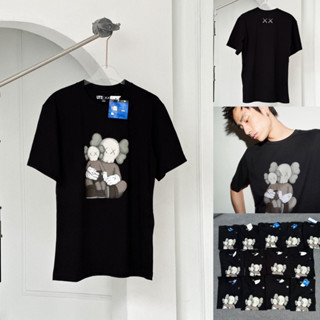 (พร้อมส่ง) เสื้อยืด Uniqlo x Kaws ของเเท้ 100%