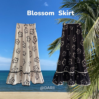 Blossom Skirt | กระโปรงยาวระบาย (เอว24” ยืดสุด 44”)