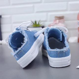 Jukoy มาใหม่พร้อมส่ง รองเท้าผ้าใบแฟชั่น สวมใส่สบาย มาพร้อมสีที่คุมโทนโดนใจมินิมอลสุดๆ คุ้มค่าคุ้มราคารีบกดเลย