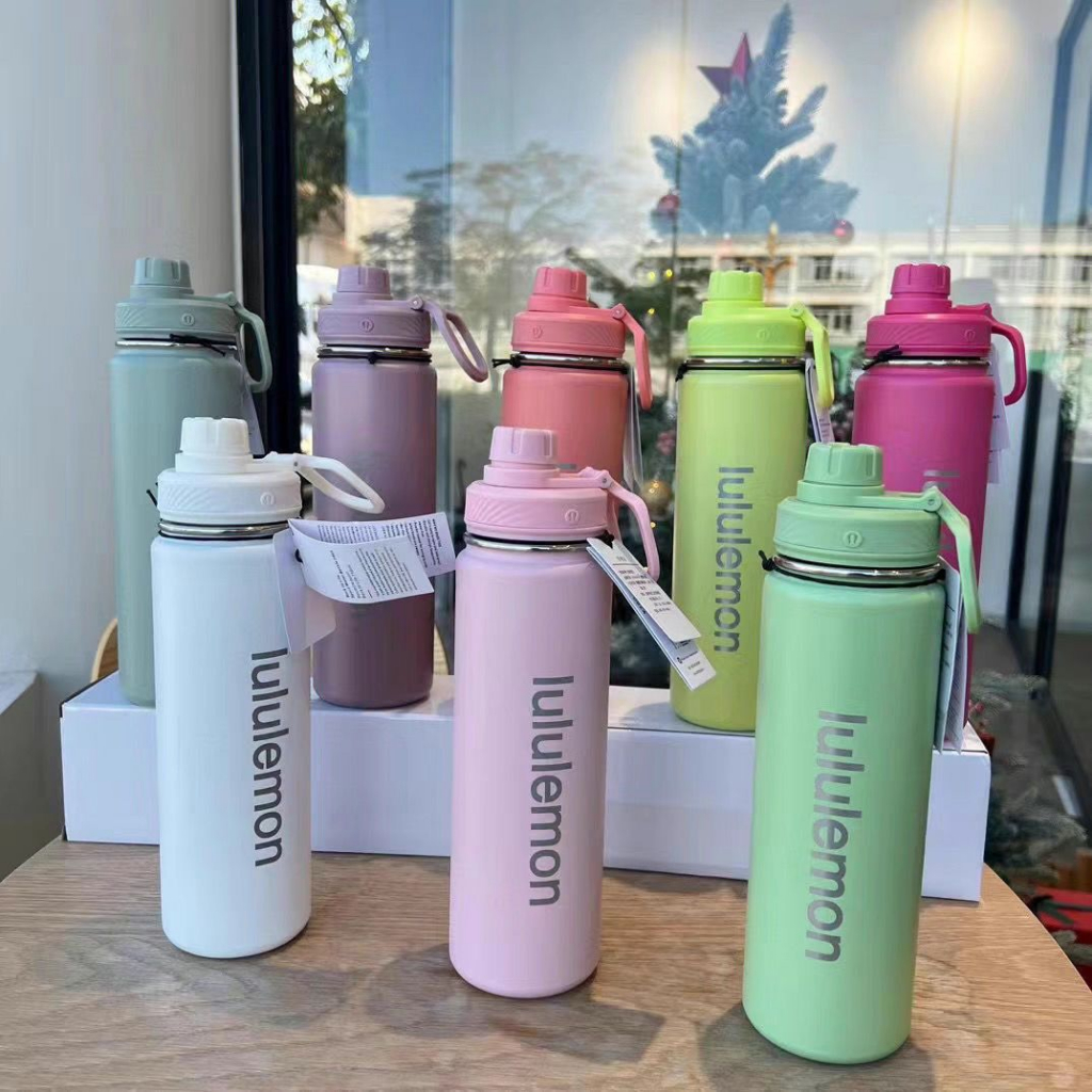 Lululemon ฟื้นคืนชีพขวดน้ำกีฬาสแตนเลสฉนวนกันความร้อนถ้วยน้ำโยคะฟิตเนสขวดน้ำ 710ml water bottle stainless steel