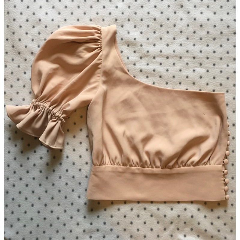 เสื้อครอป Chayada BoutiqueSz.S🧦✨