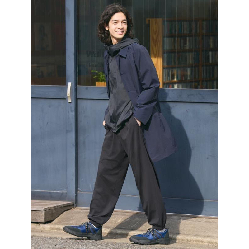 UNIQLO เสื้อแจ็คเก็ต เสื้อคลุม กันลม กันน้ำ POCKETABLE HALF COAT (A0202)