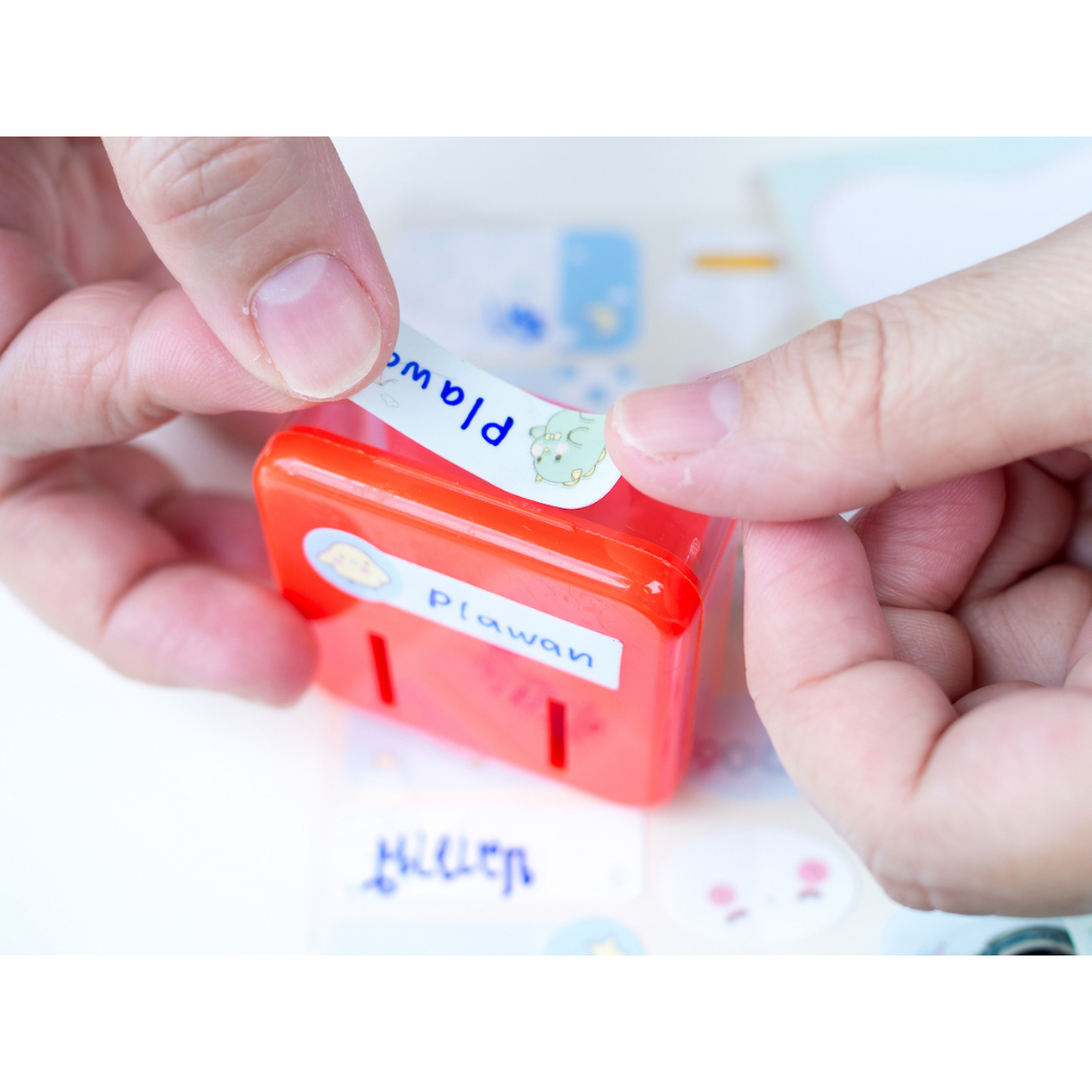 [ ✨ซื้อ5 แถม 1✨]สติ๊กเกอร์ ป้ายลาเบล กันน้ำ ใช้ปากกาลูกลื่นเขียนได้ ติดกล่องดินสอ แก้วน้ำ ดินสอ ของใช้ส่วนตัว