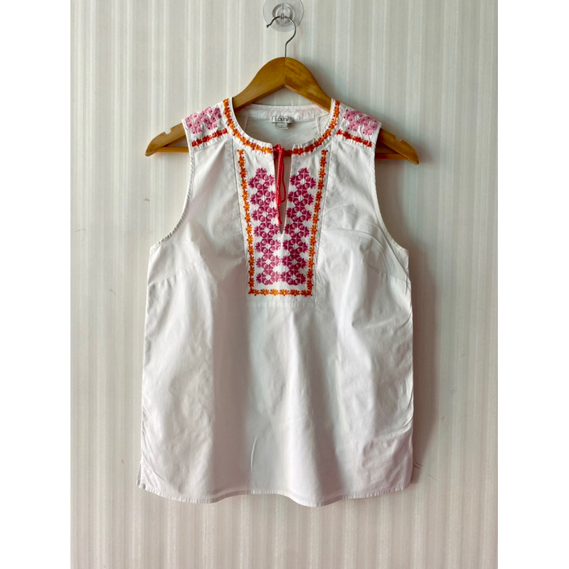 JCREW ไซส์ US4 อกหน้าผ้า 35 นิ้ว ยาว 25.5 *ผ้าหมองเล็กน้อย* J.CREW เสื้อปัก โบฮีเมียน อินเดีย สีขาว