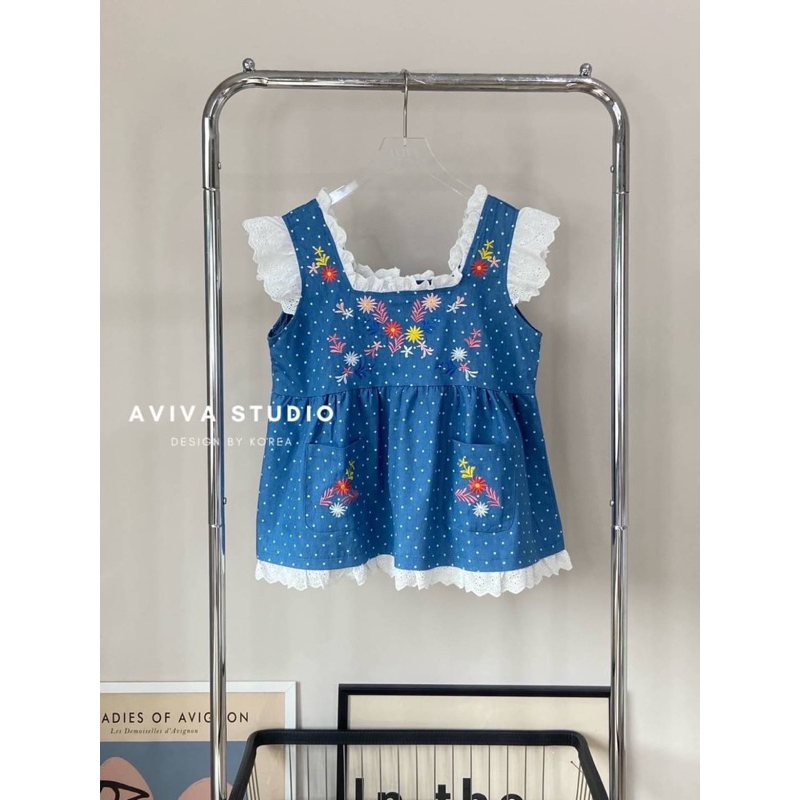 Aviva studio 💙💐 เสื้อแขนระบายลูกไม้ ยีนส์จุด ปักดอก