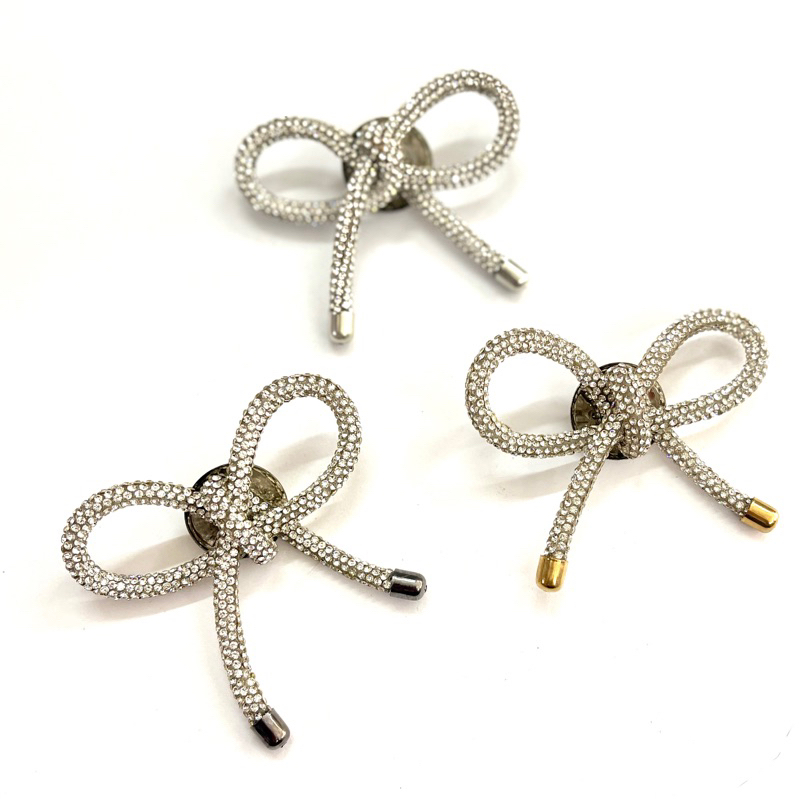 เข็มกลัดโบว์เพชรสำหรับติดเสื้อขนาด7.5cm*6.5cm🇹🇭สินค้าพร้อมส่ง🇹🇭