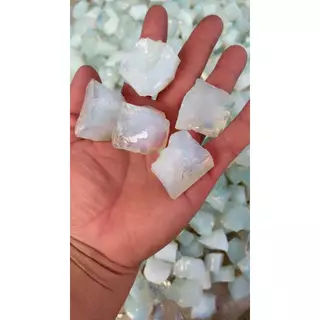 *ขายส่ง แพคละ 1 กิโลกรัม* หินคริสตัลธรราติเกรดดี สำหรับตกแต่ง และใส่น้ำหอม คละรูปทรง ขนาด 3-5 cm