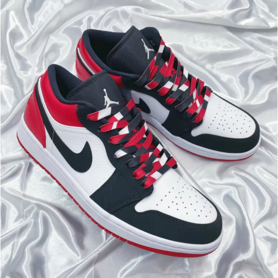 (ของแท้100%) Nike Air Jordan 1 Low “Black Toe"
