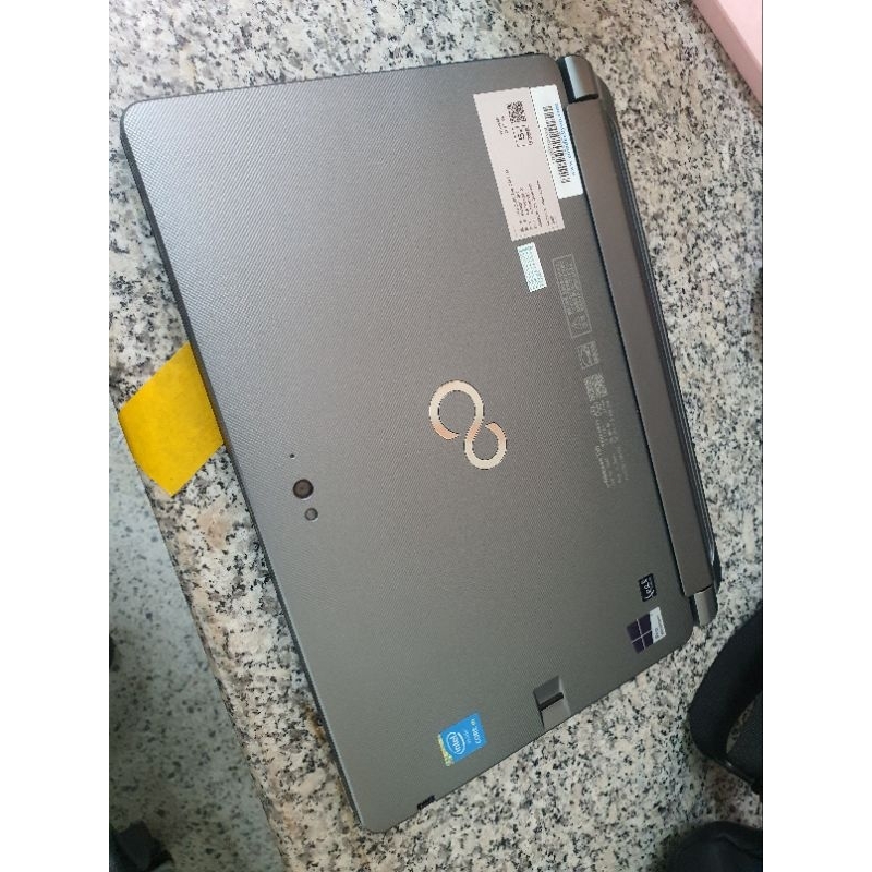 Fujitsu arrow tab q665/m touchscreen fullhd taplet รวมส่ง ใช้งานดี แยกใช้เป็น แท๊บเล้ต ได้