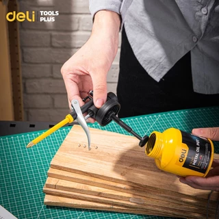 Deli กาหยอดน้ำมันเครื่อง กาน้ำมันเครื่อง 180ml สำหรับหยอดน้ำมันเครื่อง พ่นน้ำมันได้ดี Oil Gun