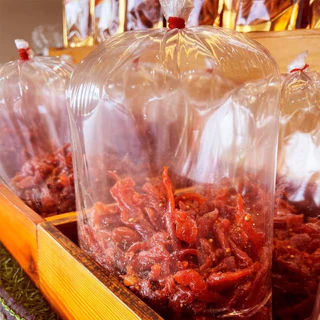 หมูสวรรค์เค็มชิ้นเล็ก ถุงซิปล็อคบ้านหมูหวาน น้ำหนัก 500 กรัม