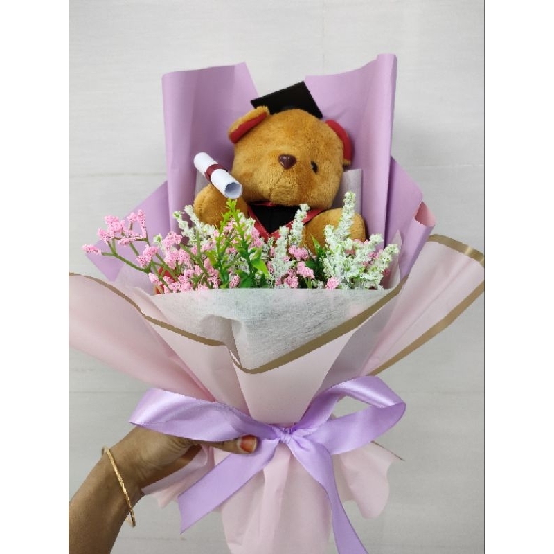 Graduation bear bouquet with flowers