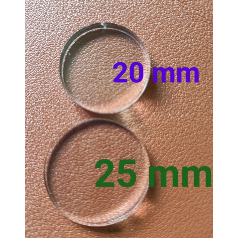 เหรียญพลาสติก  ชิปพา สติกชิ้นละ 1 บาทขั้นต่ำ 10 ชิ้นแผ่นวงกลมอะคริลิคใสขนาด20 mm.หนา 5 mmและขนาด 25 mm หนา 3 mm ราคาถูก