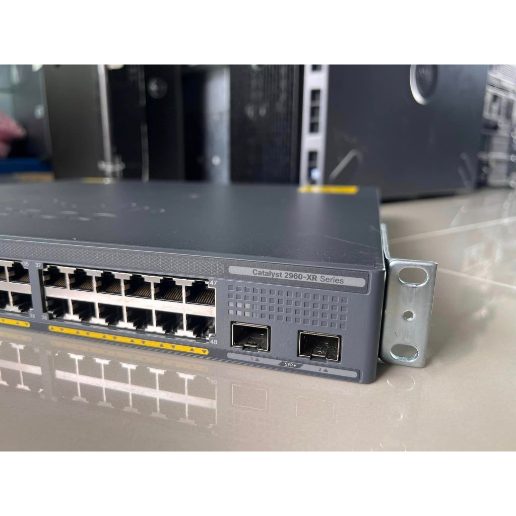 Cisco C2960XR-48FPD-I gigabit PoE uplink sfp 10g สวิทมือสองพร้อมใช้งาน