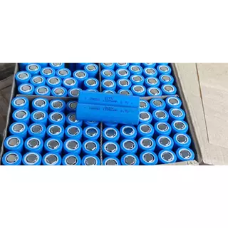 ถ่านชาร์จ 18650 แท้จากโรงงาน มีมาตรฐาน ความจุ 1200mAh ถึง 3400mAh ความจุเต็ม 3.7V MAX 4.2V (18650)