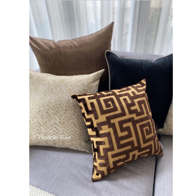 PUSANI - หมอนอิงเซ็ต Jim Thompson Apollon น้ำตาล ขนาด 45x45 cm