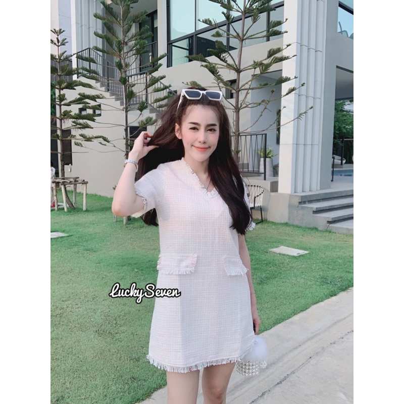BY IRA Mini knit dress เดรสผ้าทวิสสสส สวย ปัง ไม่ไหว ทรงคอวี เนื้อผ้าทวิส สวยหรู ลุคลูกคุณหนูเบาๆ สไตล์ชาแนล ชายเสื้อ