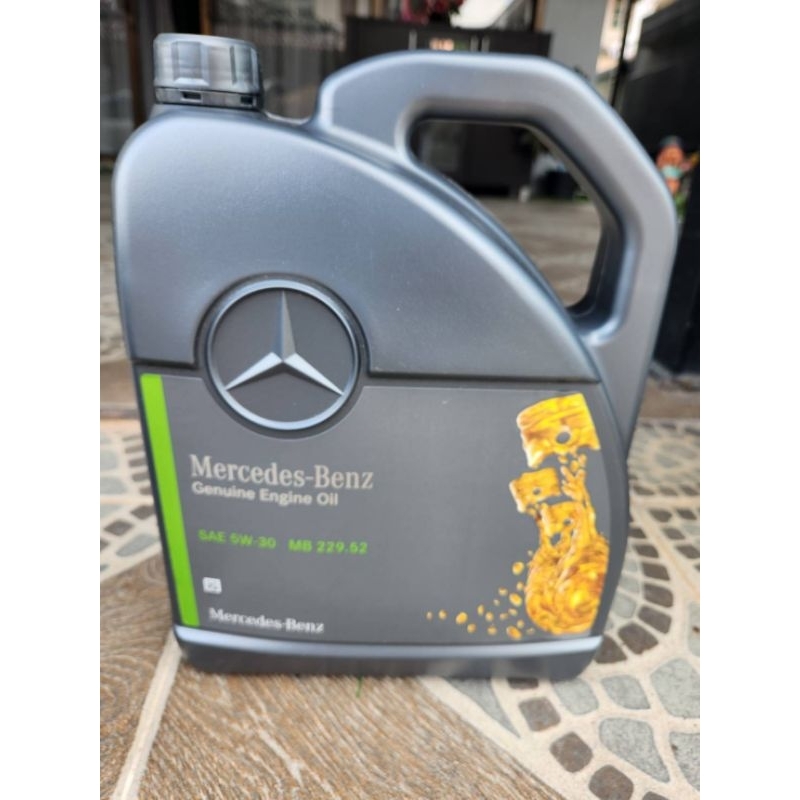 น้ำมันเครื่องbenz​ 5w30 ขวด5ลิตรใช้กับเครื่องยนต์เบนซิน