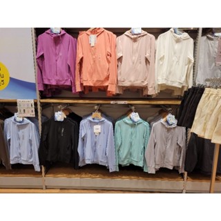 รับหิ้วของแท้จากช็อป uniqlo ของแท้ ปรับแบบ เพิ่มสีใหม่ เสื้อ…