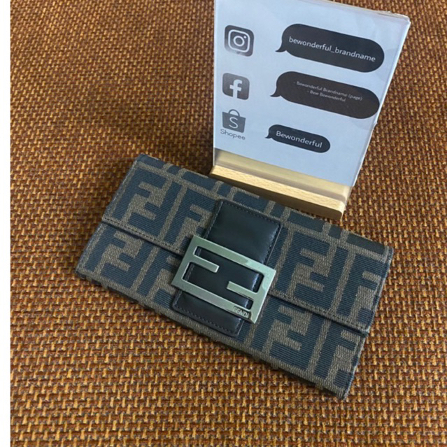 Fendi zucca long wallet ของแท้ มือสอง เฟนดิ ฟินดิ กระเป๋ามือสอง แบรนด์เนม