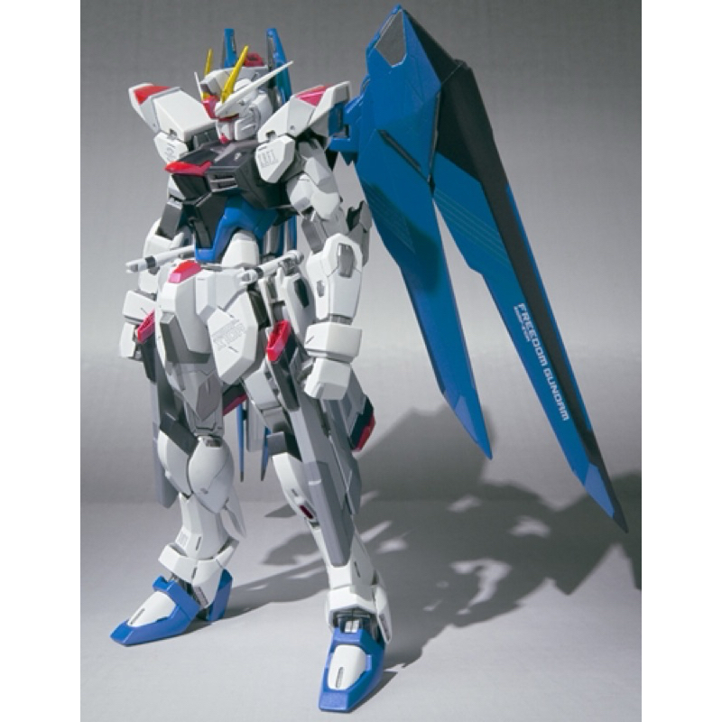 METAL BUILD Freedom Gundam (มือ 2) ฐานติดเหลือง