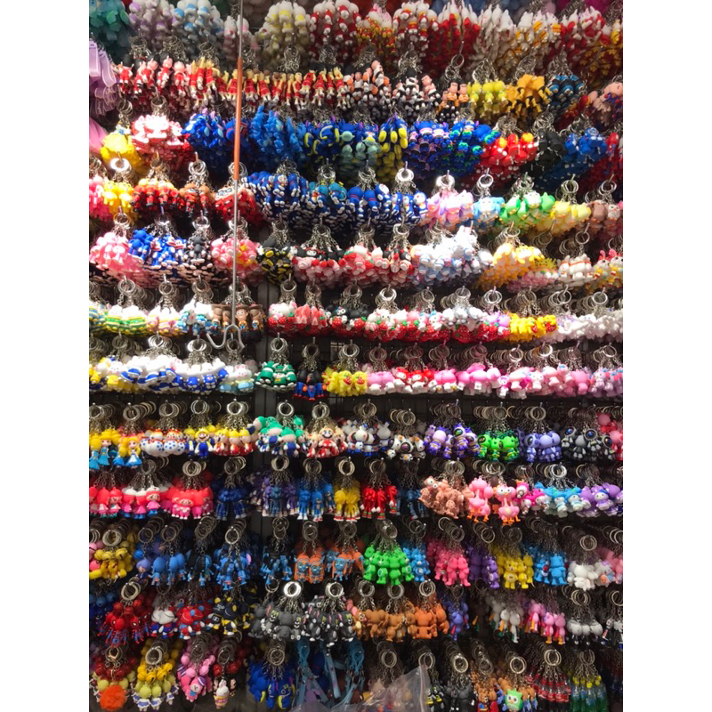 (จัดส่งใน1-2วัน)พวงกุญแจตุ๊กตาคละแบบ12ชิ้นจำนวน1โหลละ100บาท