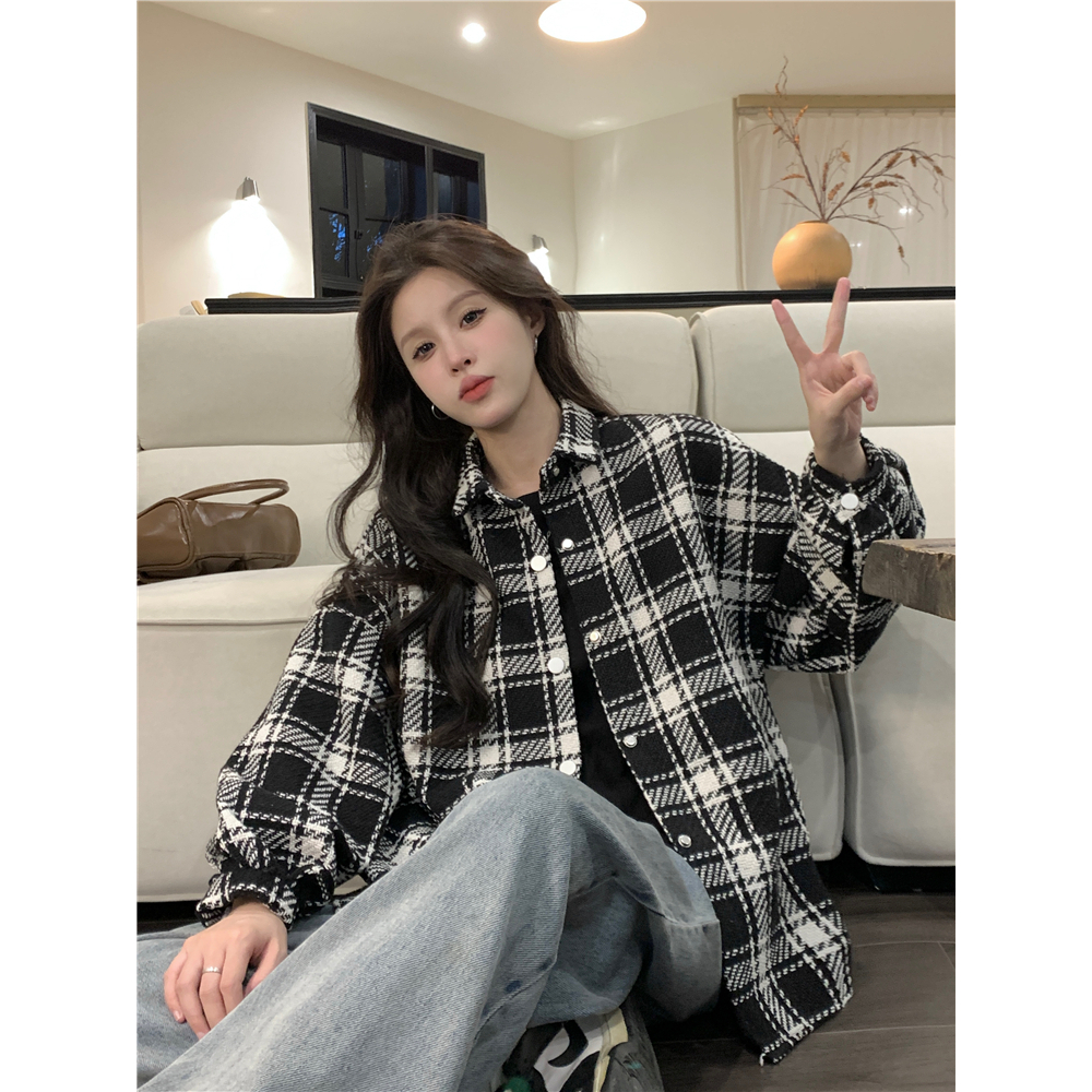 เสื้อเชิ้ตลายสก็อตผู้หญิง แขนยาว เสื้อคอปกทรงหลวมเกาหลีสีเข้มๆ ใส่สบาย เสื้อกันแดดใส่เที่ยวไปทะเล โอเวอร์ไซส์ PBBL01