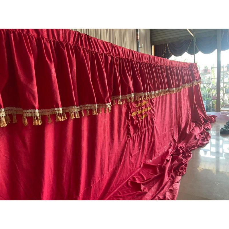 แนะนำ ผ้าม่าน ผ้าม่านถวายพระฉากพิธีต่าง เลือกสีทักแชทแอดมินได้ค่ะ ราคาพิเศษ มีเก็บเงินปลายทาง