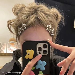 ⭐️พร้อมส่งจากไทย⭐️กิ๊บรูปดาวโลหะสีเงินสไตล์Y2K (4ชิ้น/เซท)กิ๊บย้อนยุค กิ๊บโลหะเท่ๆ