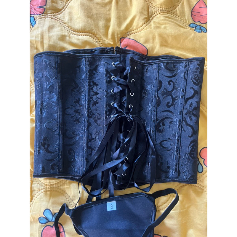 Closet รัด เอว S ของใหม่