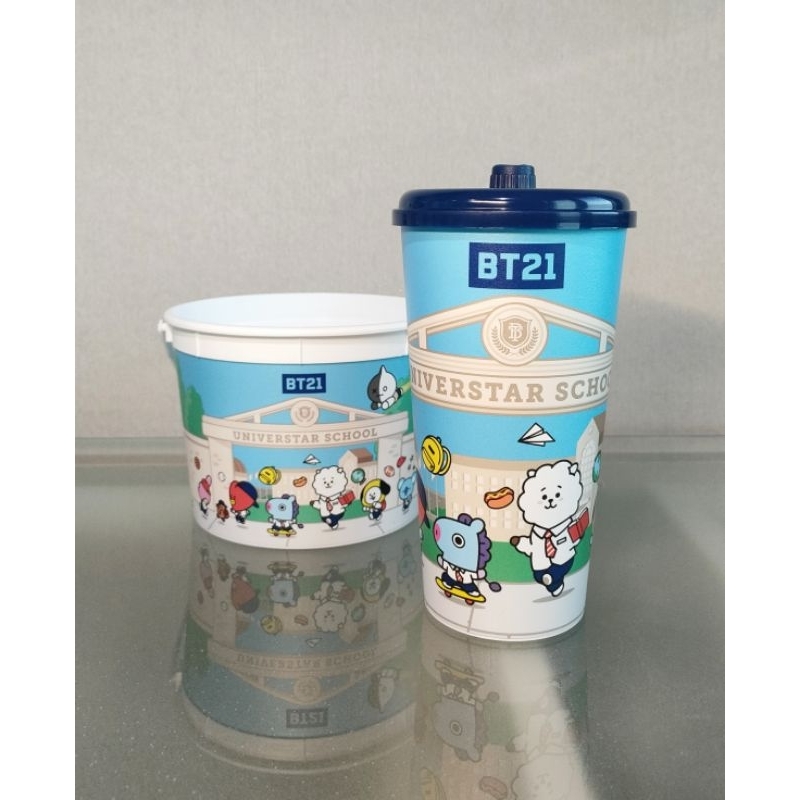 แก้วน้ำและถังป๊อปคอร์น BT21 ของโรงภาพยนตร์ SF