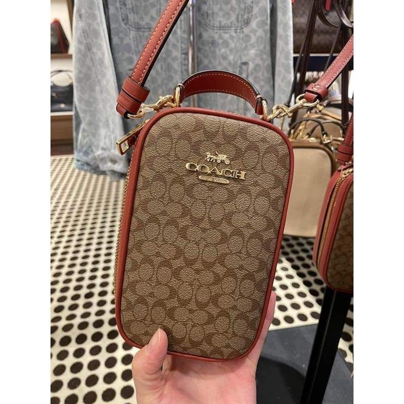 พร้อมส่ง NEW COACH Eva Phone Crossbody In Blocked Signature Canvas นำเข้า  U.S.A แท้ 💯%