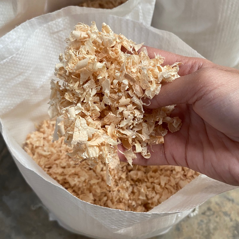 ขี้เลื่อยธรรมชาติ แห้ง ไม่ชื้น น้ำหนัก 0.5kg.รองพื้นสัตว์เลี้ยง ใช้รองพื้นซับของเสียหรือกลิ่น กรงสัตว์เลี้ยง คลุมหน้าดิน