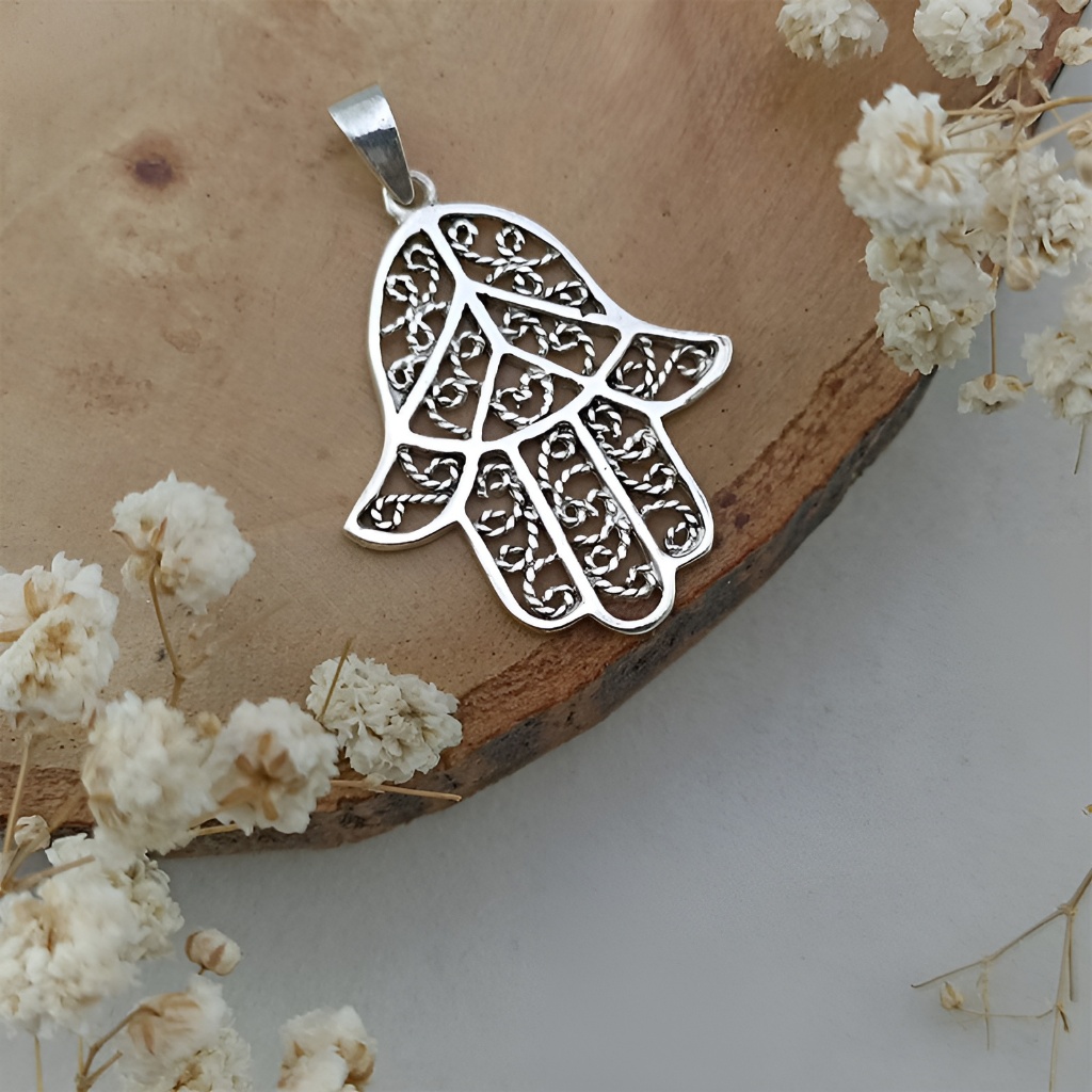 [พร้อมส่ง] (Pendant/เฉพาะจี้): Hamsa hand shaped silver pendant 39mm / จี้เงินแท้ 925 รูปมือ Hamsa 3