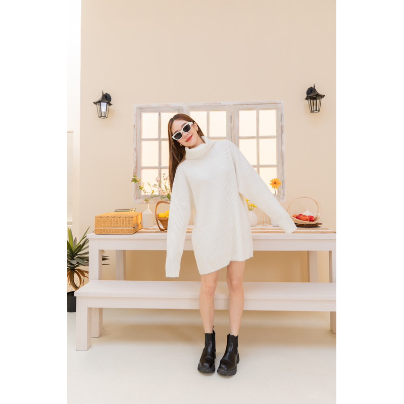 Than knit dress สีขาว เดรสไหมพรมคอเต่า