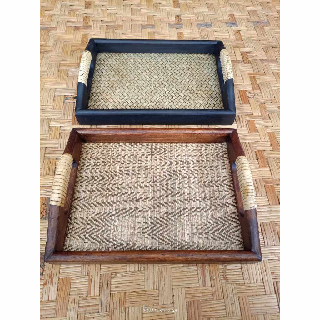 ถาดไม้หูจับss. ใช้เสริฟน้ำและอาหาร ขนาดจิ๋วไซด์ 20*28*5.5 เซน. มี 2 สีให้เลือก