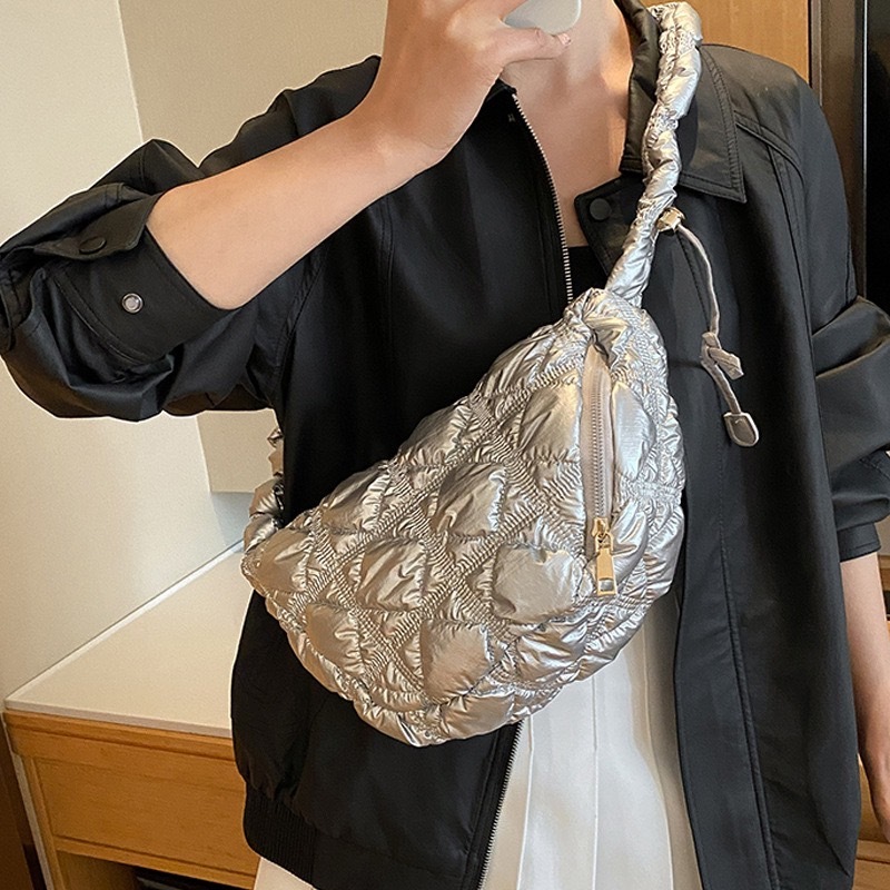 พร้อมส่ง กระเป๋าสะพายข้าง กระเป๋านุ่มนิ่ม สายปรับได้  กระเป๋าสะพายไหล่ สไตล์เกาหลี