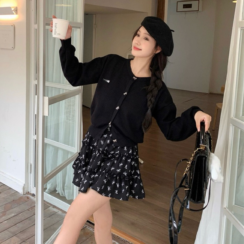 RIKA🖤น้องครอปคาร์ดิแกนโบว์ดำ🐰กระโปรงชั้นโบว์ดำ(สินค้าจำหน่ายแยกชิ้น)