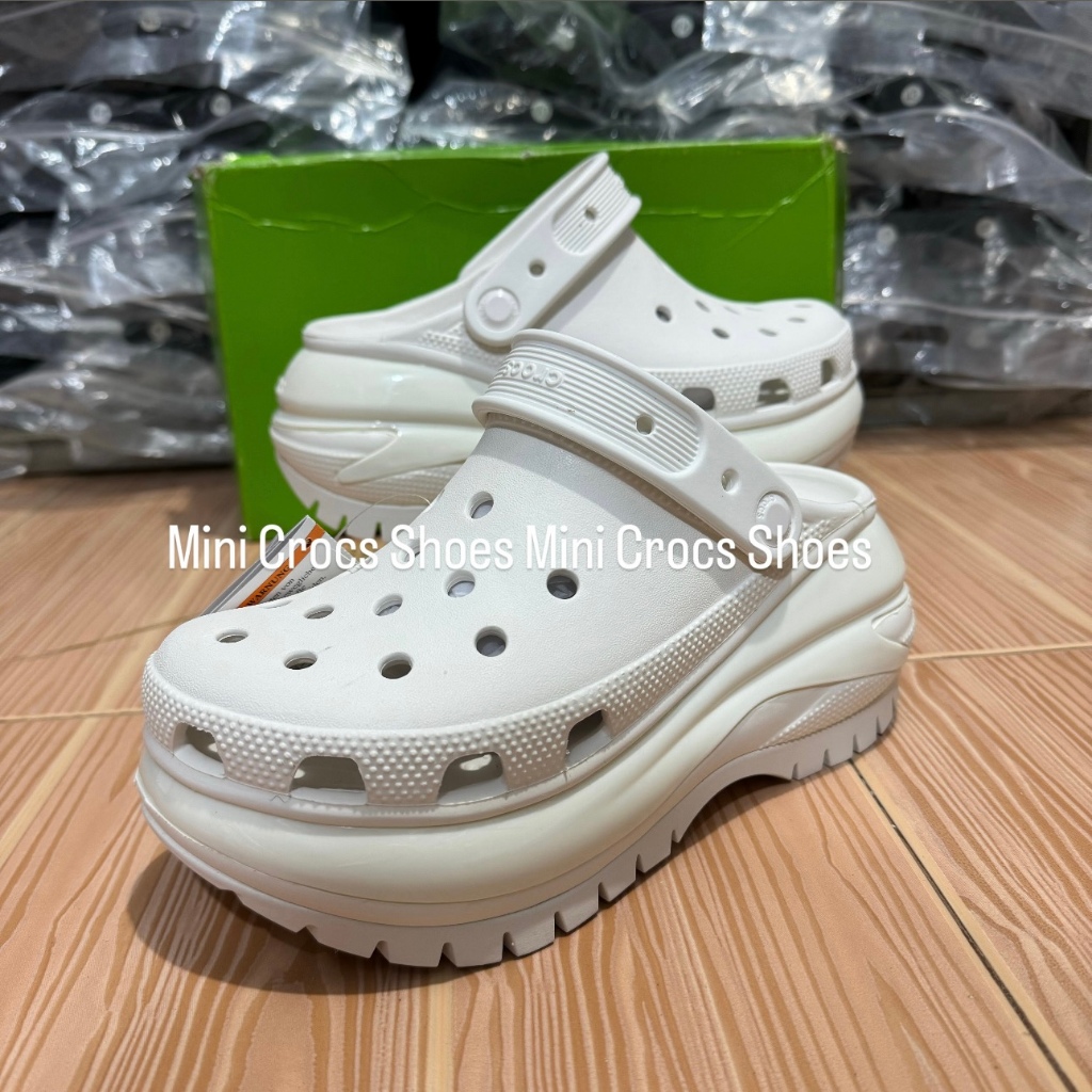 รองเท้าแตะ Crocs Mega Crush Clog ผู้หญิง ส้นสูง มีไชส์35–40รองเท้าสวยสวย