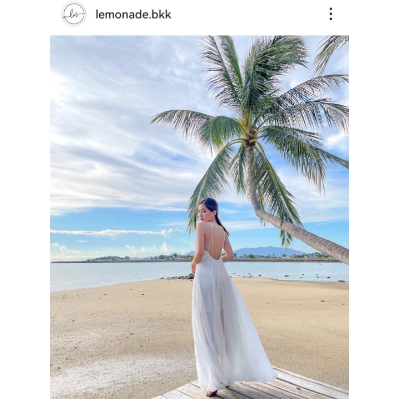 เดรสยาวสีขาว Snowy dress  จากร้าน lemonade.bkk