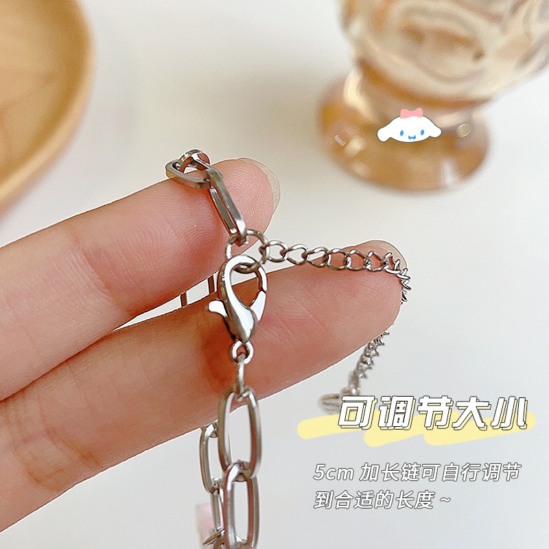 ในไทย✨Sanrioสร้อยข้อมือลายการ์ตูนเลือกลายได้ลหะผสมน่ารักหวาน สไตล์ญี่ปุ่นและเกาหลี เครื่องประดับแฟชั่นนักเรียนสำหรับผู้ห