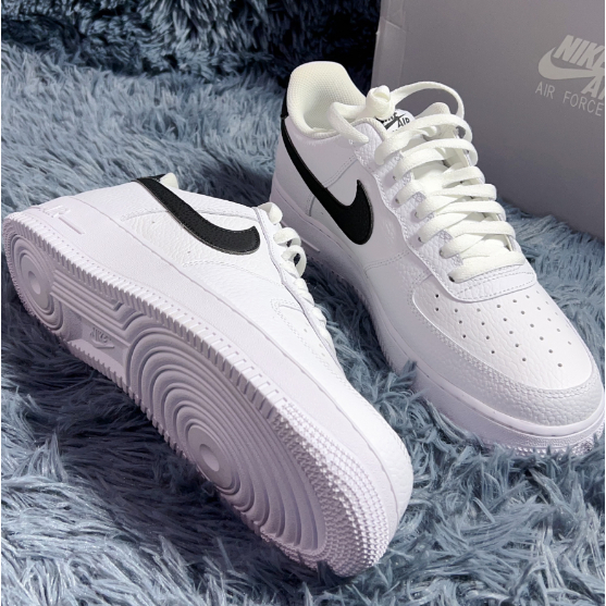 Nike Air Force 1 Low White and Black ของแท้ 100 %