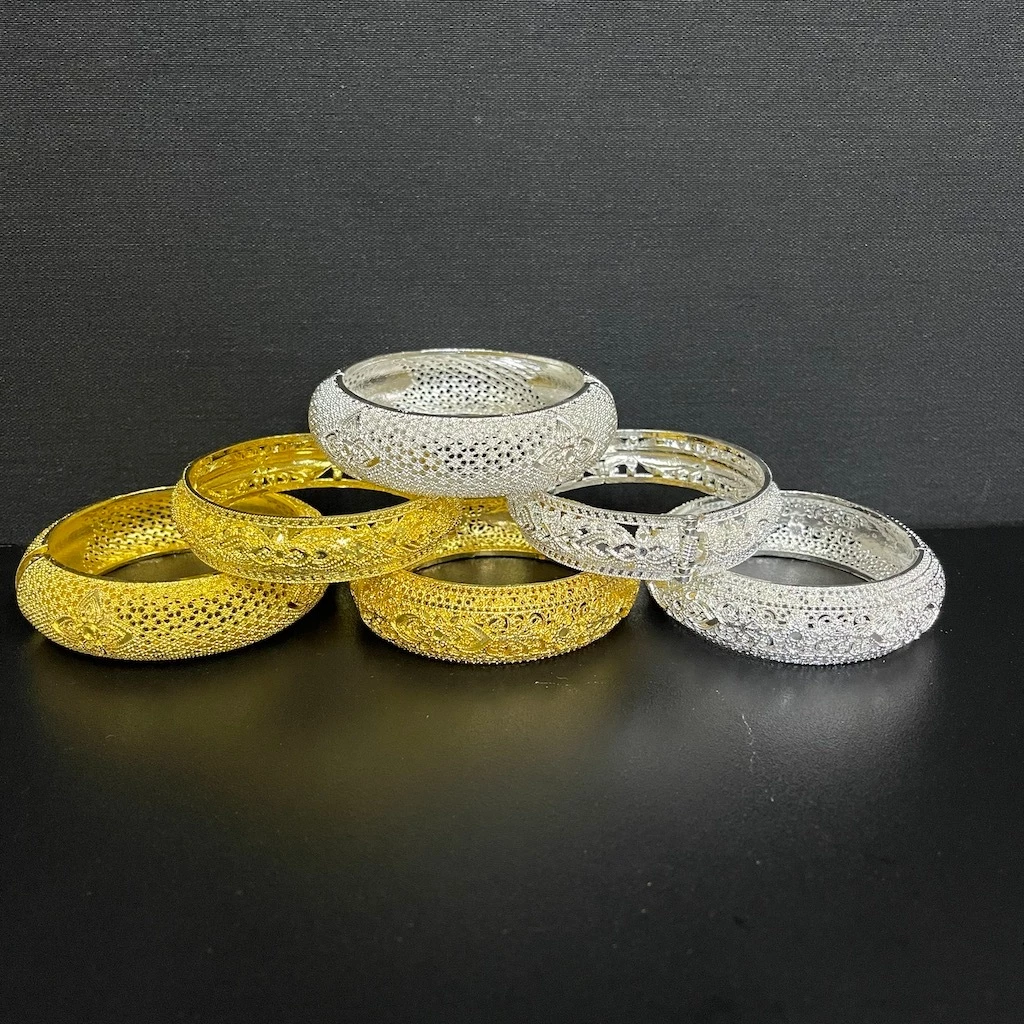 Vintage Jewelry ชุดไทยเครื่องประดับ สีเงิน กำไลข้อมือ เด็กสวมใส่ silver Bracelet 1ชิ้น