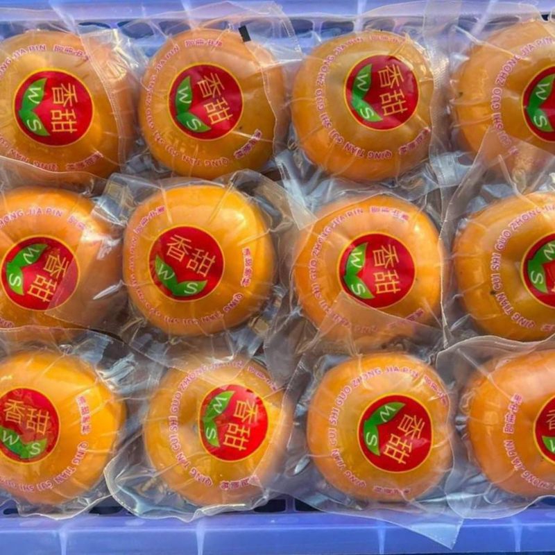 ลูกพลับสายพันธุ์จีน ไซร์ L หวาน ฉ่ำ อร่อย แพ๊ค 4 ลูกคะ