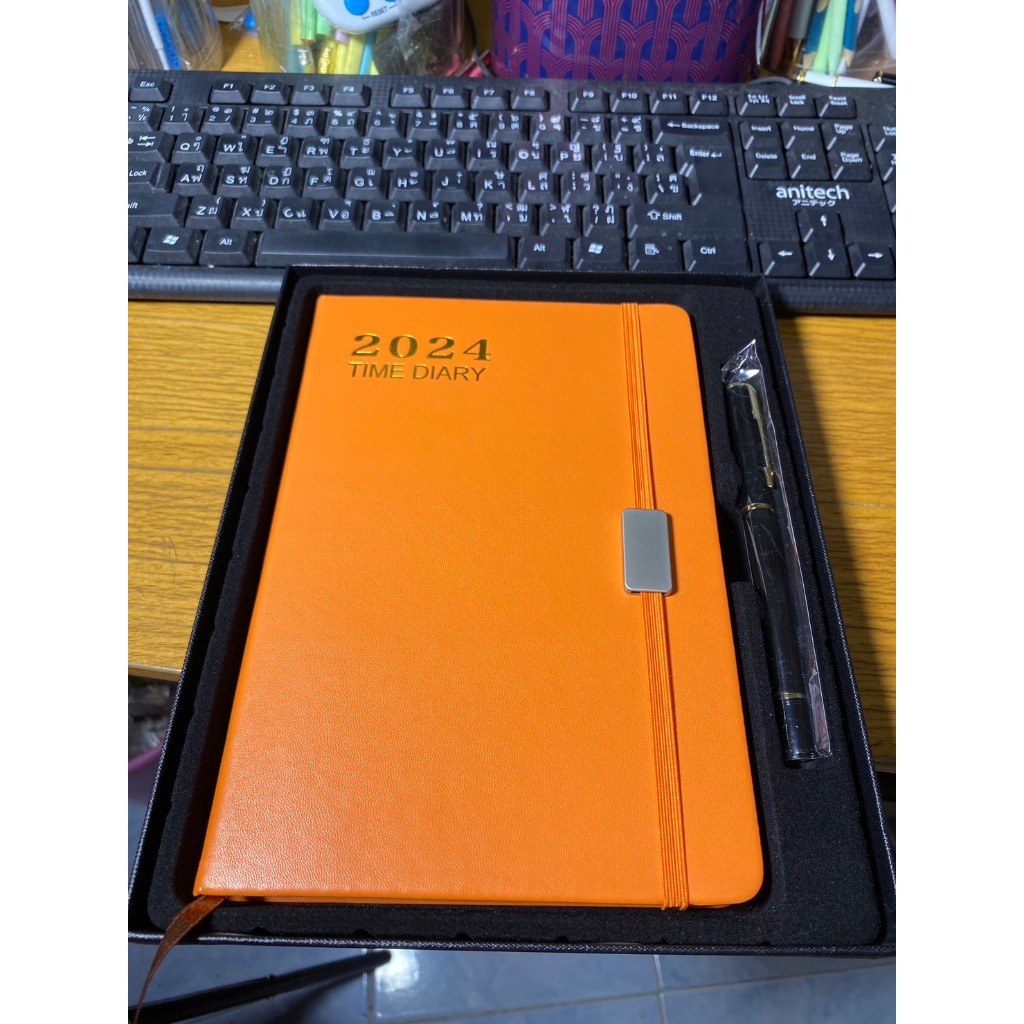 ชุดของขวัญกล่องใส่สมุดปฏิทิน+ปากการะดับไฮเอนด์ (สลักชื่อฟรี) 2024planer+Pen in box gift set (free en