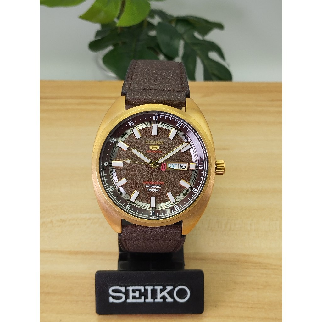SEIKO 5 Sport Automatic Limited Edition นาฬิกาข้อมือผู้ชาย  รุ่น SRPB73K1 , SRPB74K1