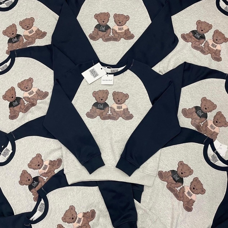 MARITHE bear x 2tone sweater🧸📉(390฿ฟรีส่ง) เสื้อแขนยาวสเวตเตอร์  สกรีนลายน้องหมี น่ารักมากกก
